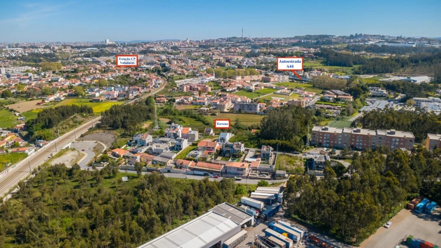 Terreno para Venda em Gulpilhares e Valadares Foto 2