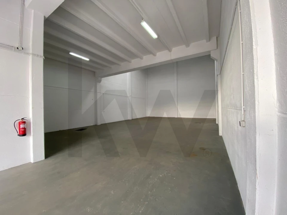 Armazém para Venda em São João das Lampas e Terrugem Foto 3