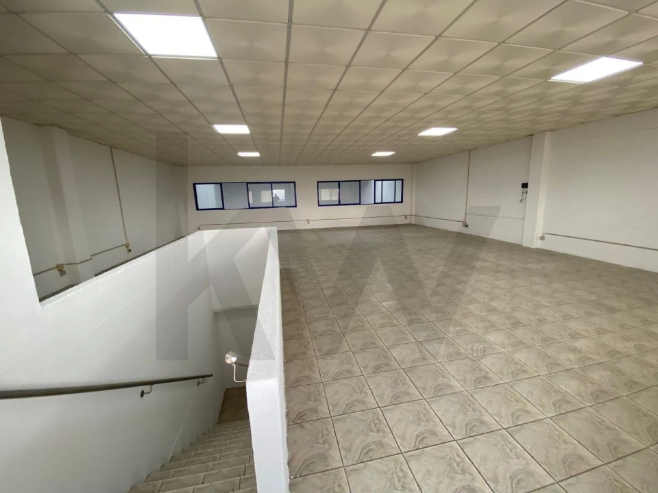 Armazém para Venda em São João das Lampas e Terrugem Foto 6