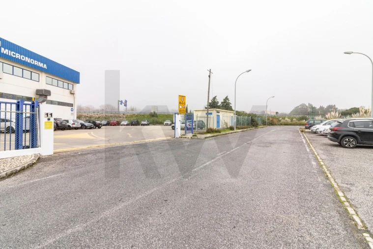 Armazém para Venda em São João das Lampas e Terrugem Foto 11