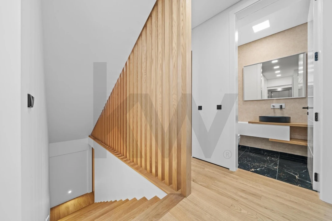 Moradia T4 para Venda em Santo Antonio Foto 29