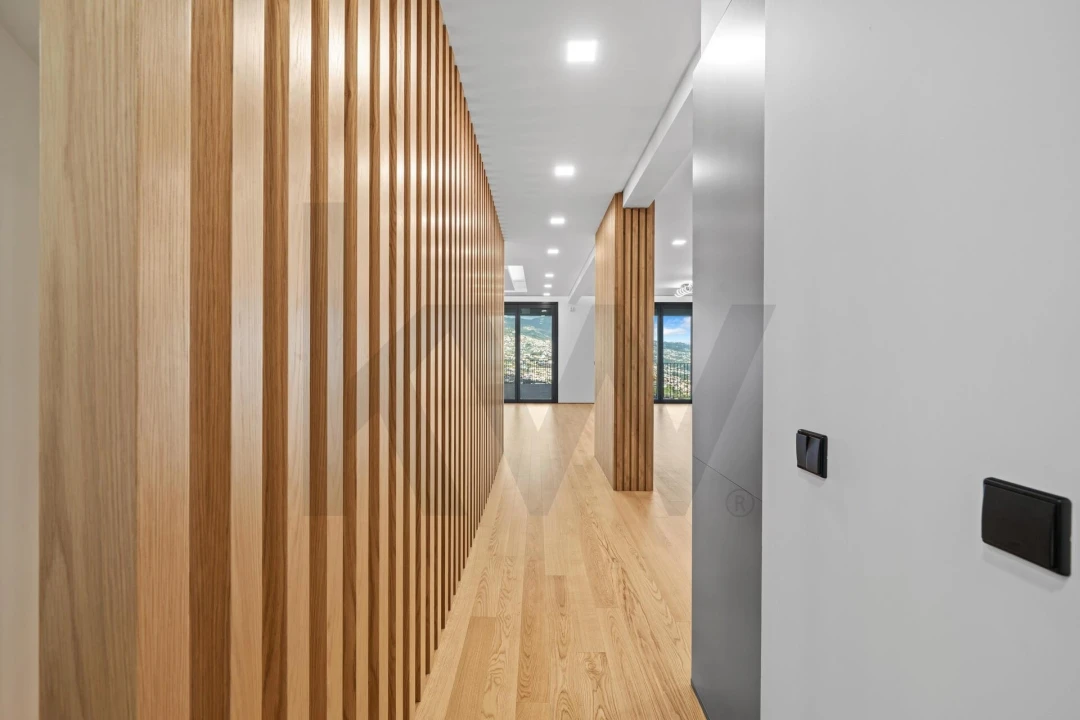 Moradia T4 para Venda em Santo Antonio Foto 18