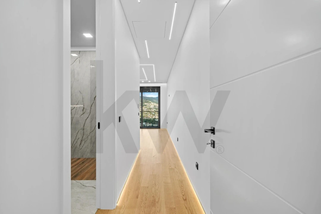 Moradia T4 para Venda em Santo Antonio Foto 60