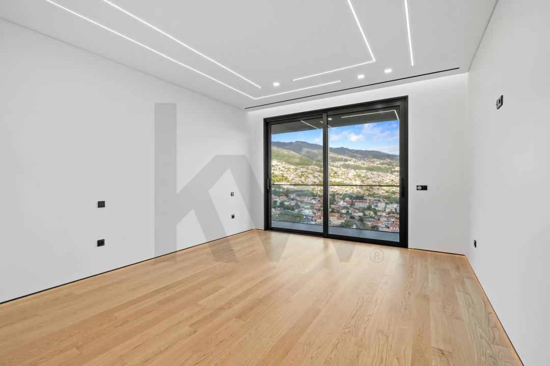 Moradia T4 para Venda em Santo Antonio Foto 57