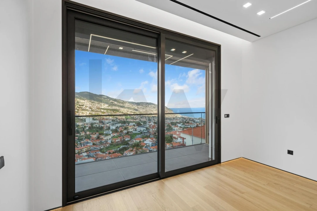 Moradia T4 para Venda em Santo Antonio Foto 32