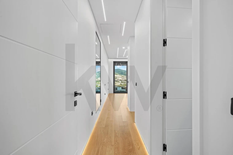 Moradia T4 para Venda em Santo Antonio Foto 37