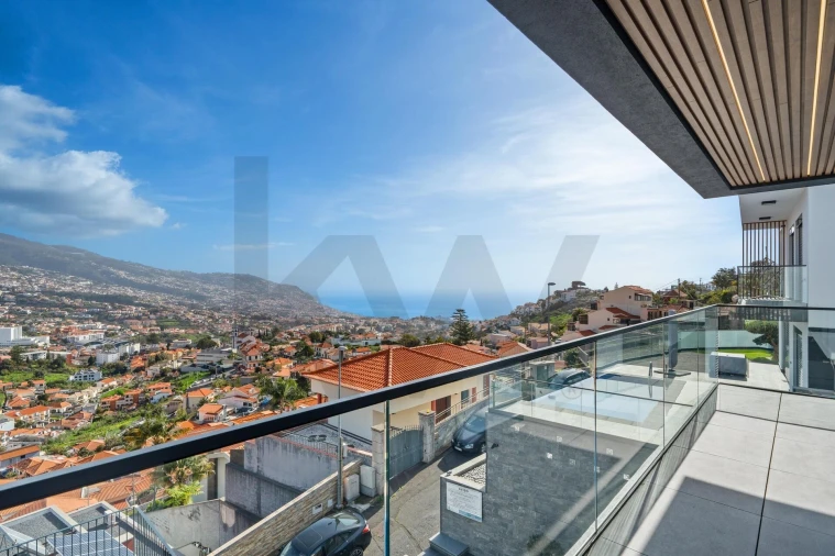 Moradia T4 para Venda em Santo Antonio Foto 41