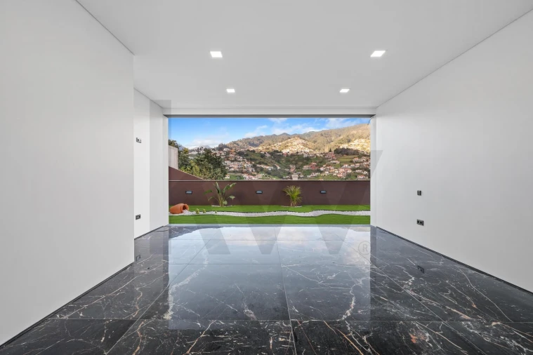 Moradia T4 para Venda em Santo Antonio Foto 69