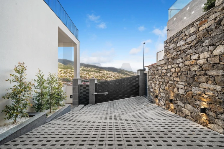 Moradia T4 para Venda em Santo Antonio Foto 67