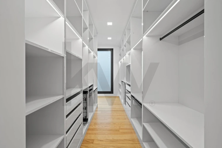 Moradia T4 para Venda em Santo Antonio Foto 54