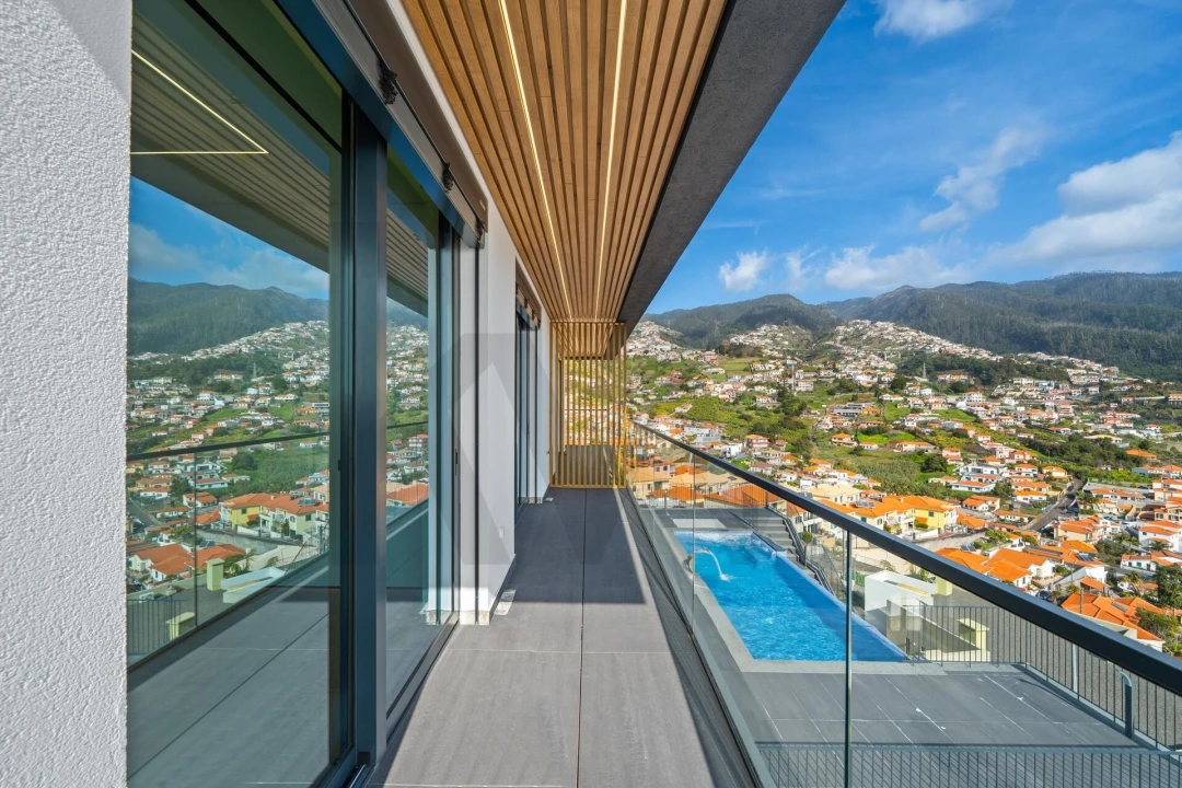 Moradia T4 para Venda em Santo Antonio Foto 39