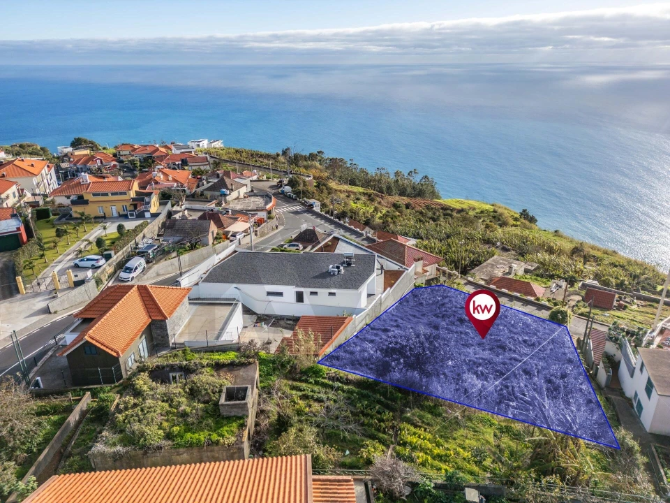 Terreno para Venda em Canhas Foto 10