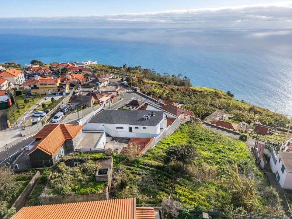 Terreno para Venda em Canhas Foto 9