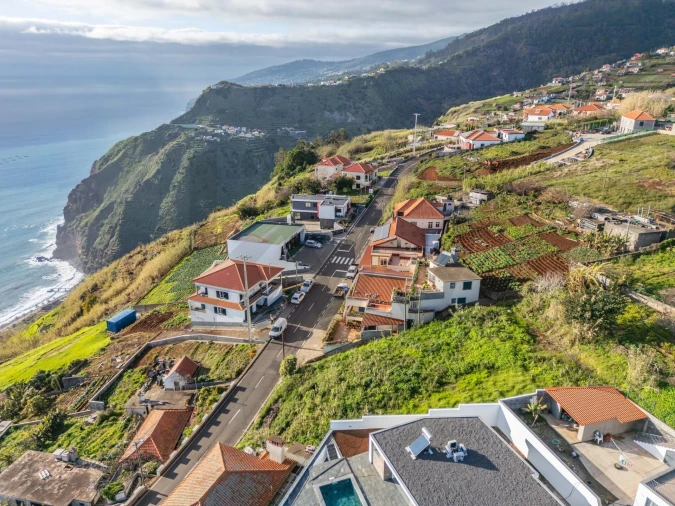 Terreno para Venda em Canhas Foto 13