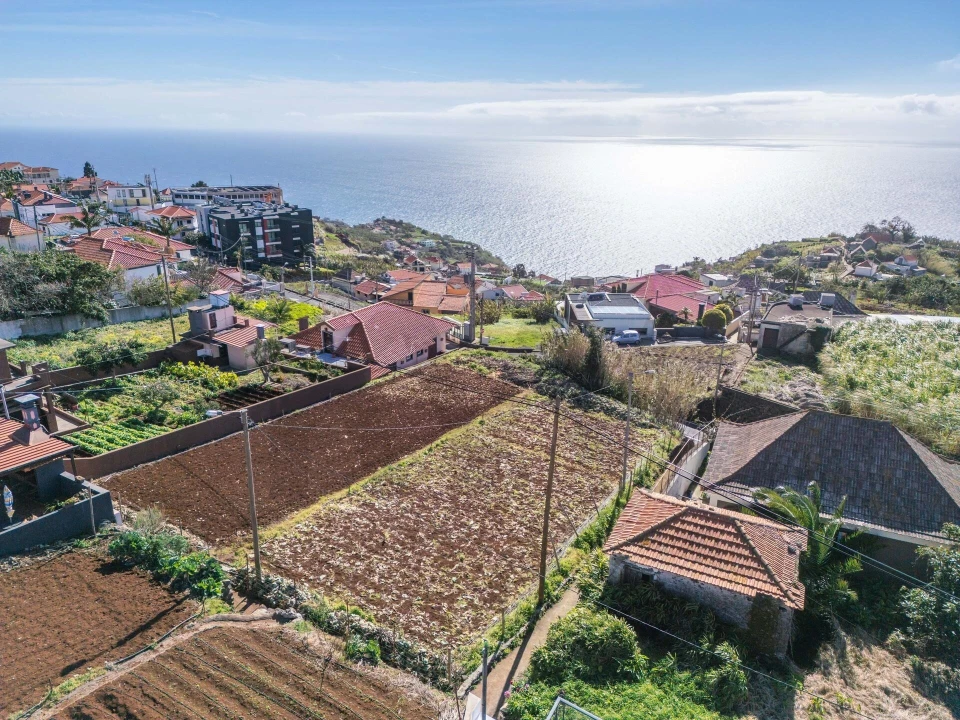 Terreno para Venda em Canhas Foto 27