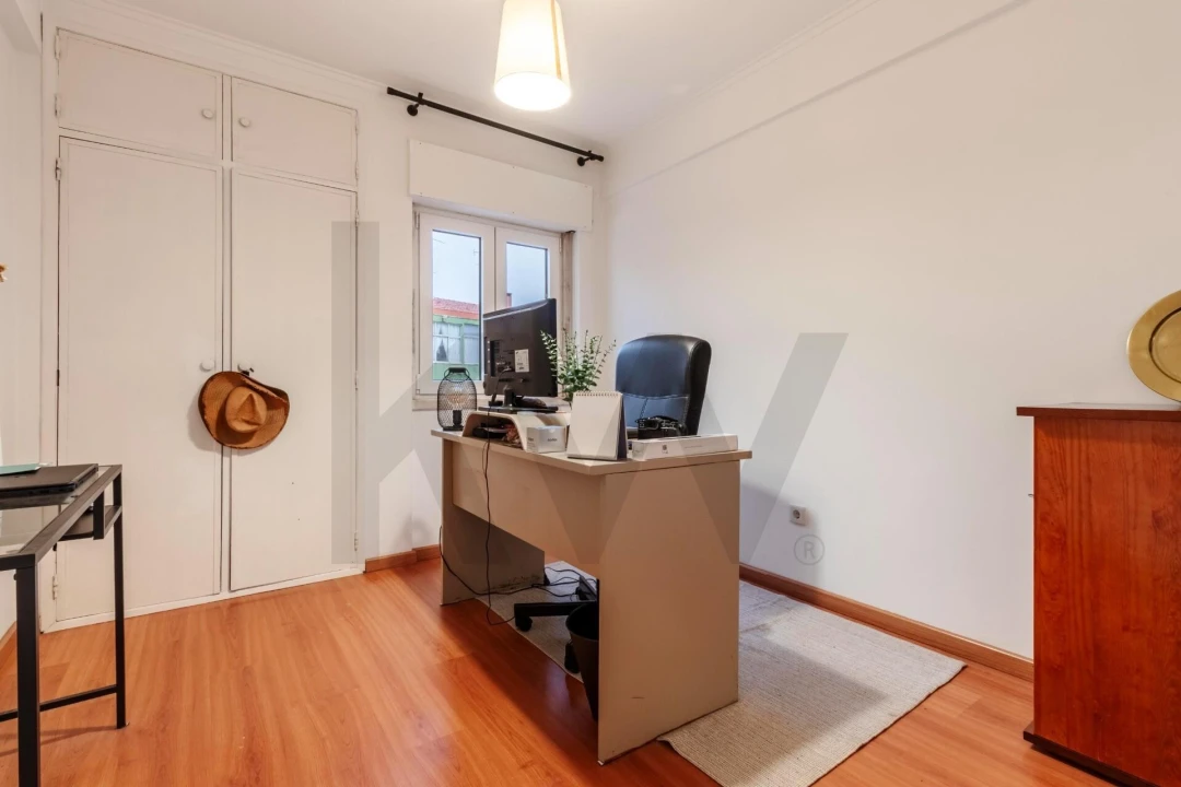 Apartamento T2 para Venda em Carnaxide e Queijas Foto 24