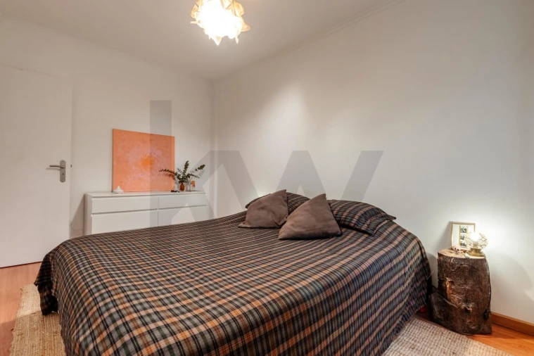 Apartamento T2 para Venda em Carnaxide e Queijas Foto 16