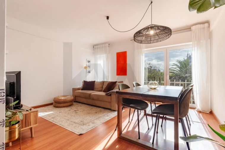 Apartamento T2 para Venda em Carnaxide e Queijas