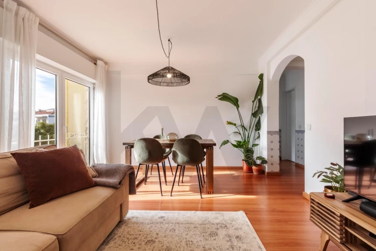 Apartamento T2 para Venda em Carnaxide e Queijas Foto 4