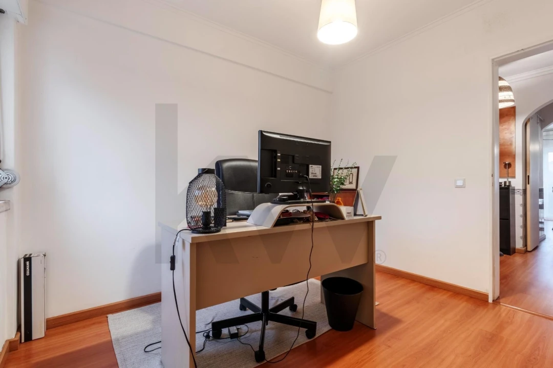 Apartamento T2 para Venda em Carnaxide e Queijas Foto 25