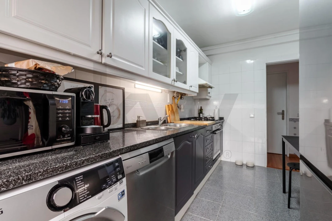 Apartamento T2 para Venda em Carnaxide e Queijas Foto 11