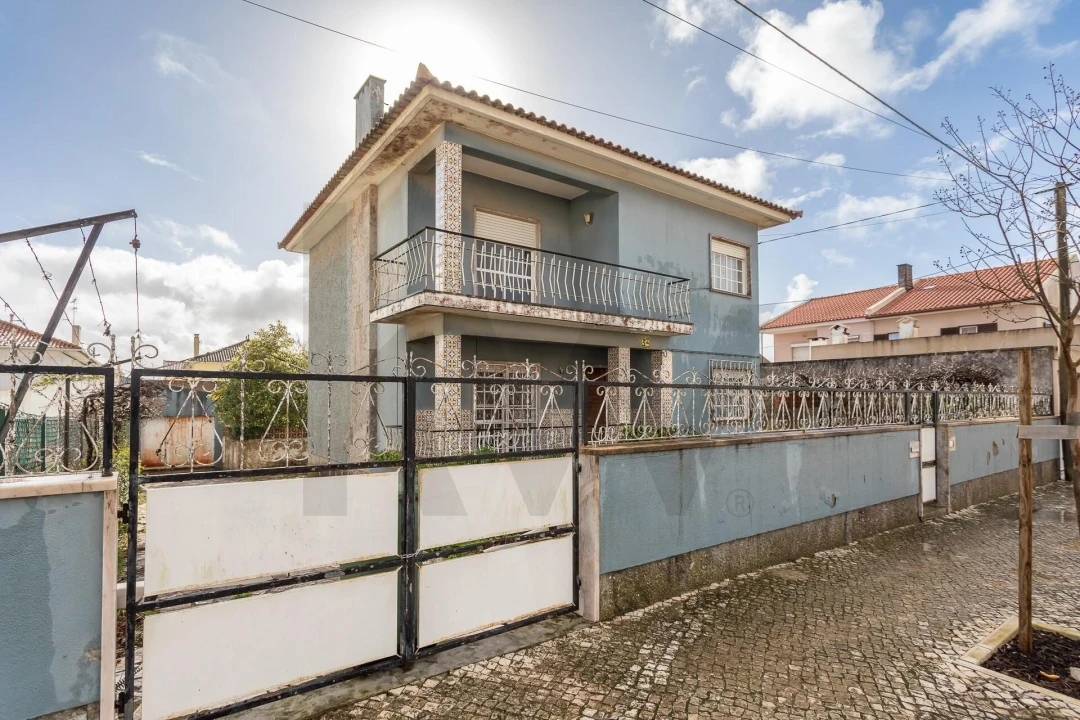 Moradia T5 para Venda em Algueirão-Mem Martins Foto 14