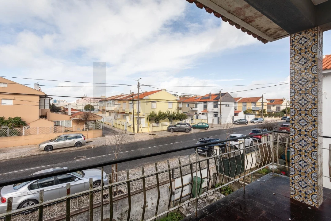 Moradia T5 para Venda em Algueirão-Mem Martins Foto 46