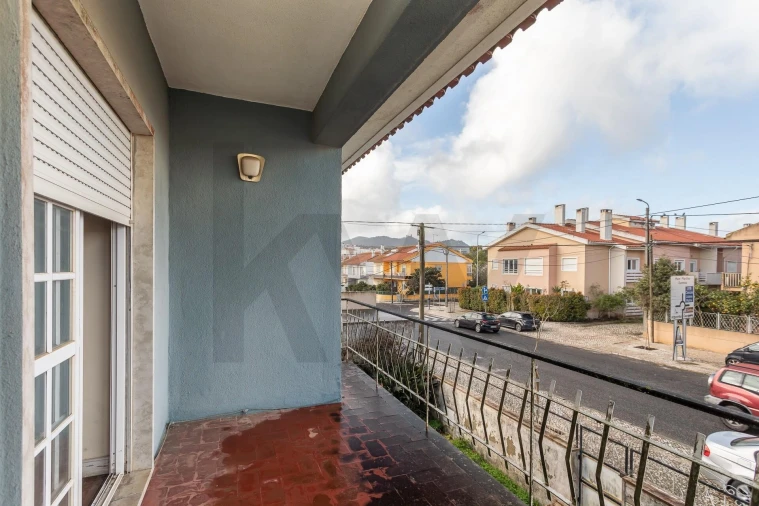 Moradia T5 para Venda em Algueirão-Mem Martins Foto 47