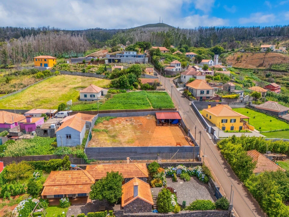 Terreno para Venda em Achadas da Cruz Foto 9