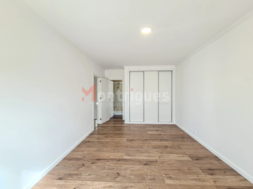 Moradia T3 para Venda em Ericeira Foto 35