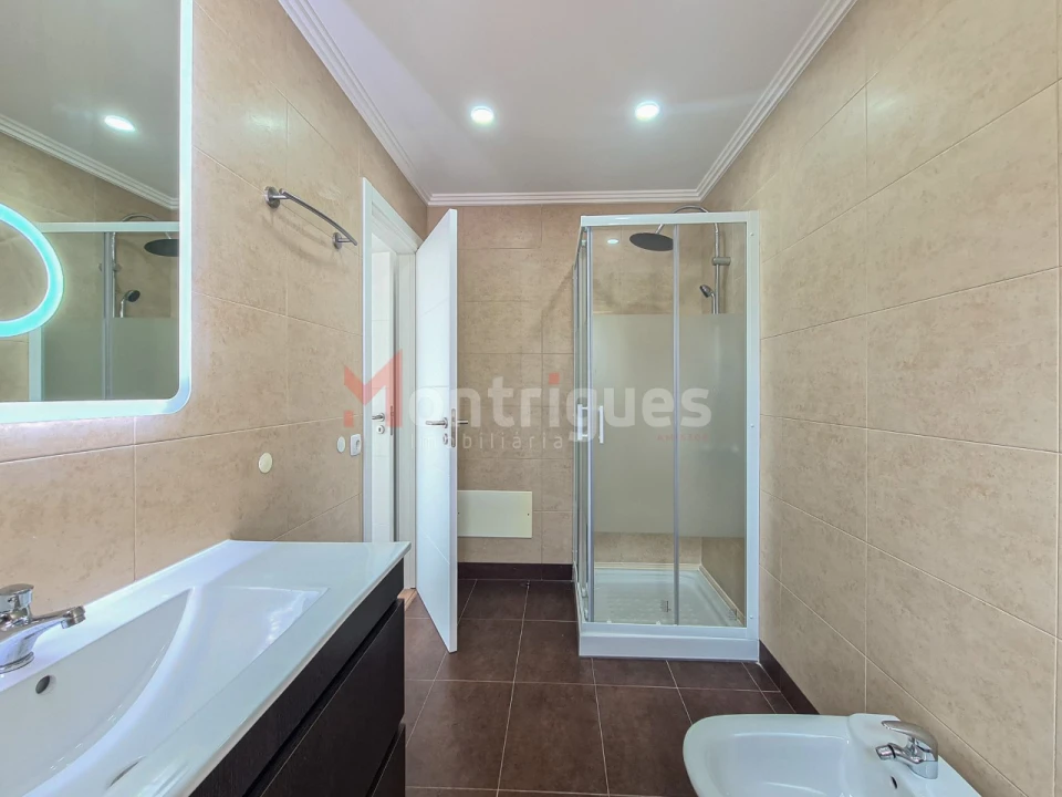 Moradia T3 para Venda em Ericeira Foto 38