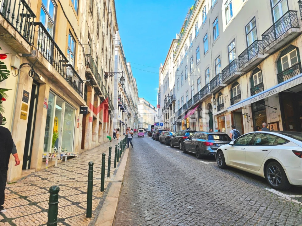 Escritório para Arrendamento em Santa Maria Maior Foto 2
