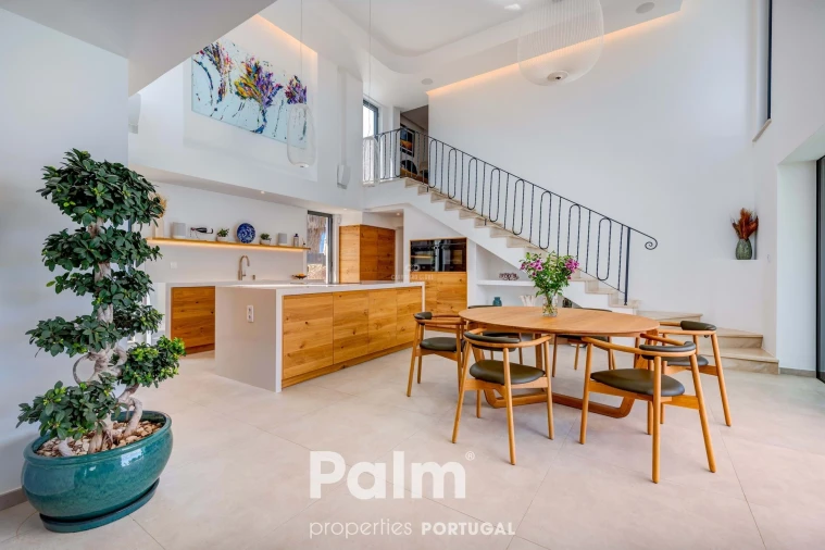 Moradia T4 para Venda em Ferragudo Foto 6