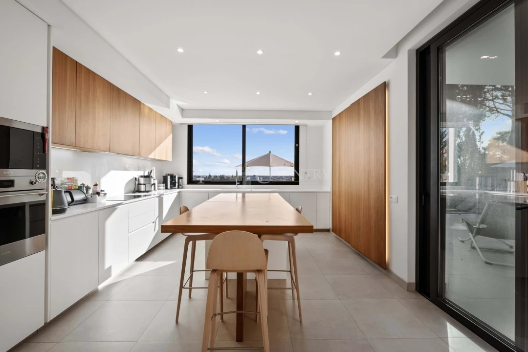 Moradia T4 para Venda em Almancil Foto 11