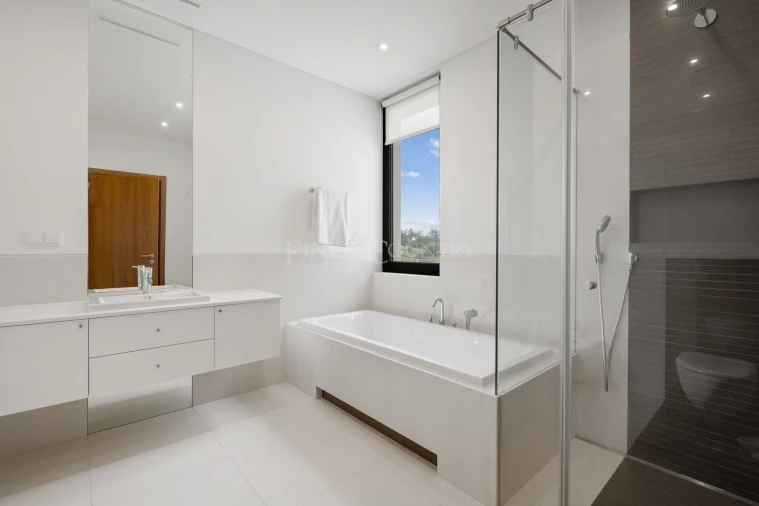 Moradia T4 para Venda em Almancil Foto 29