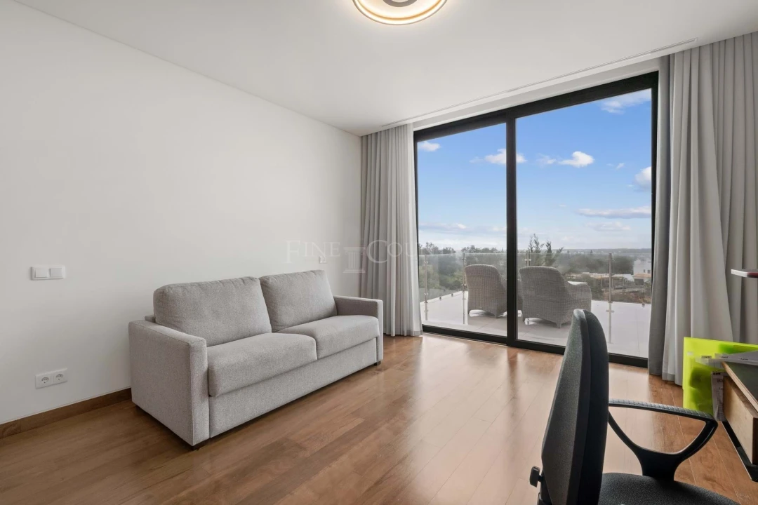 Moradia T4 para Venda em Almancil Foto 20