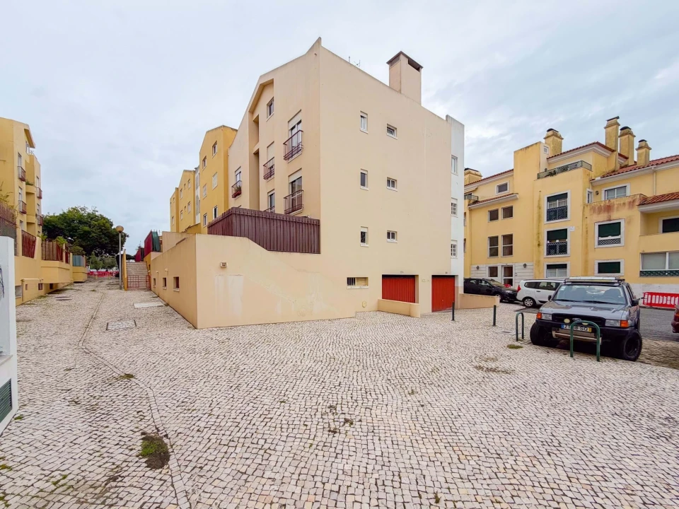 Apartamento T1 para Venda em Carcavelos e Parede Foto 23