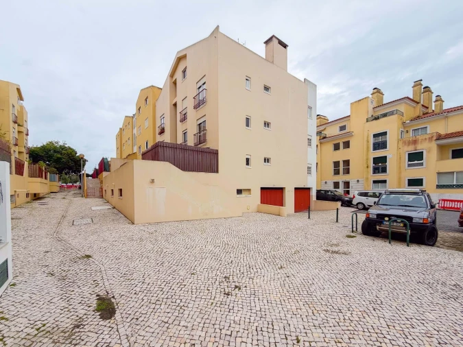 Apartamento T1 para Venda em Carcavelos e Parede Foto 23