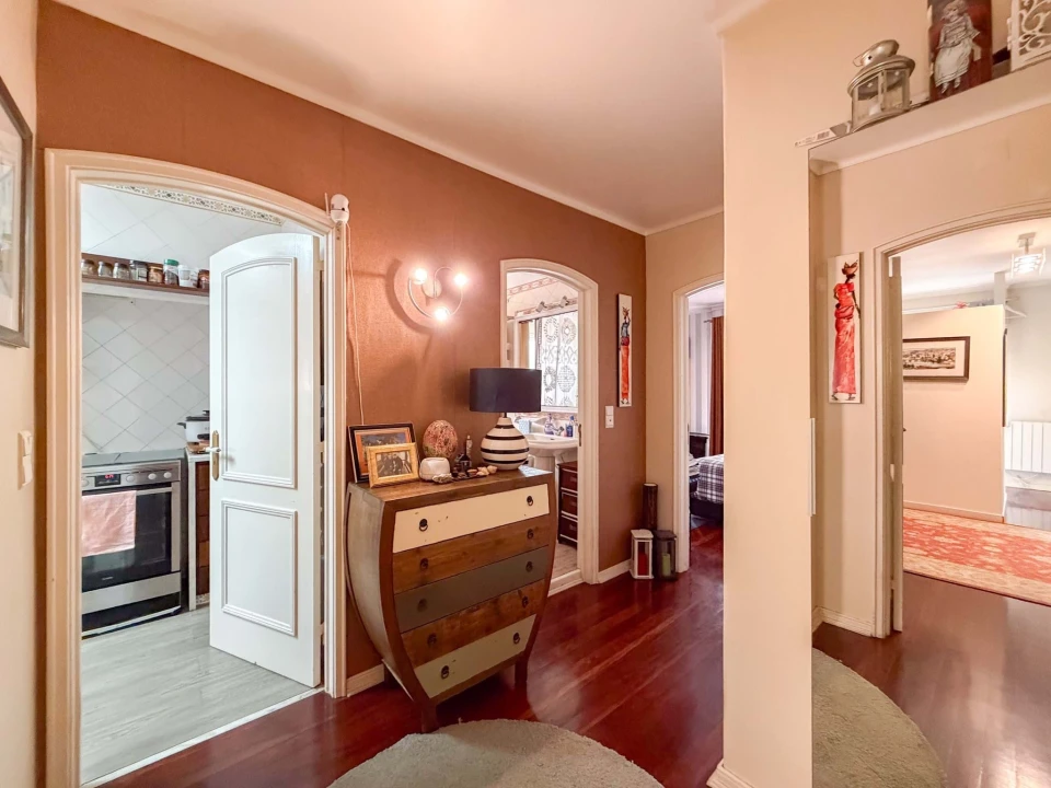 Apartamento T1 para Venda em Carcavelos e Parede Foto 8