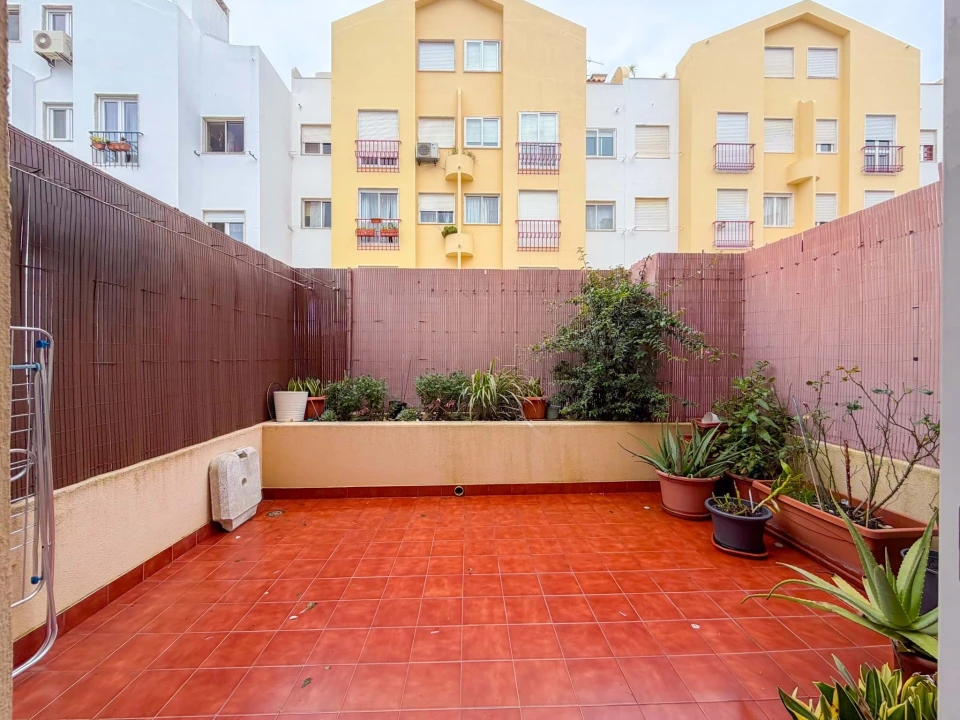 Apartamento T1 para Venda em Carcavelos e Parede Foto 19