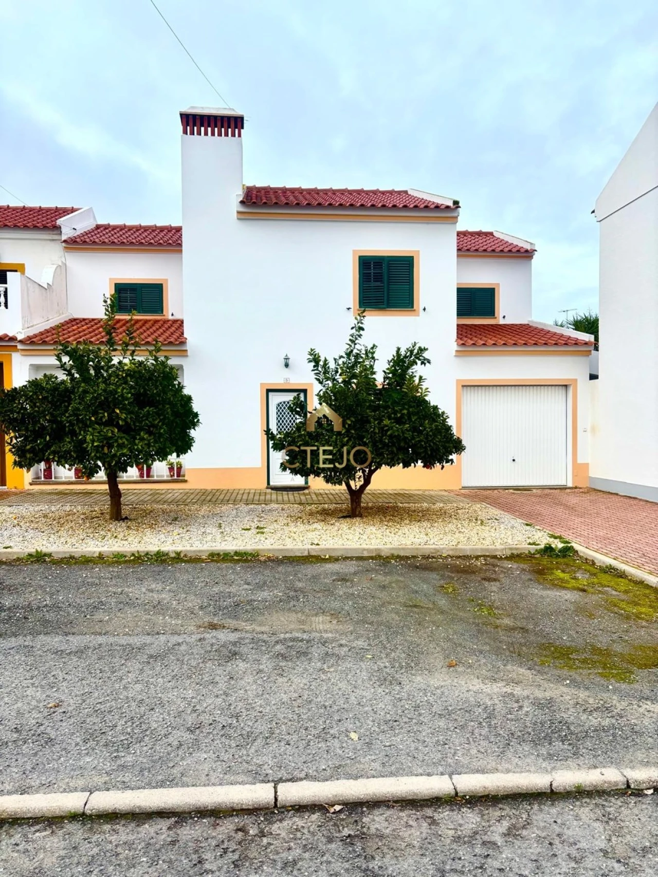 Moradia T4 para Venda em Alvalade Foto 3