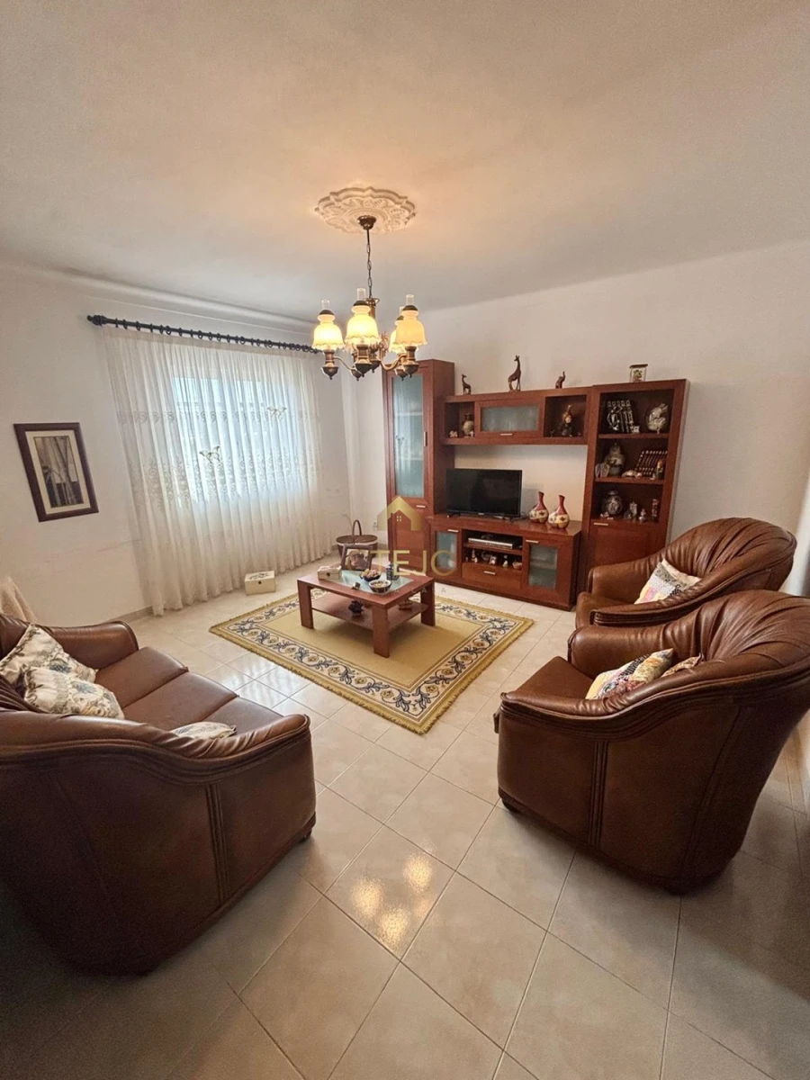 Moradia T4 para Venda em Alvalade Foto 10