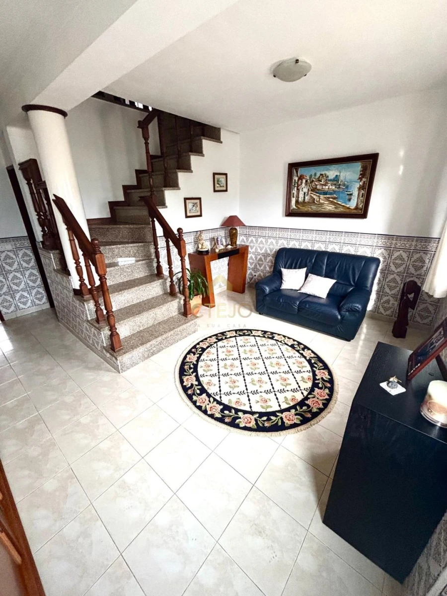 Moradia T4 para Venda em Alvalade Foto 4