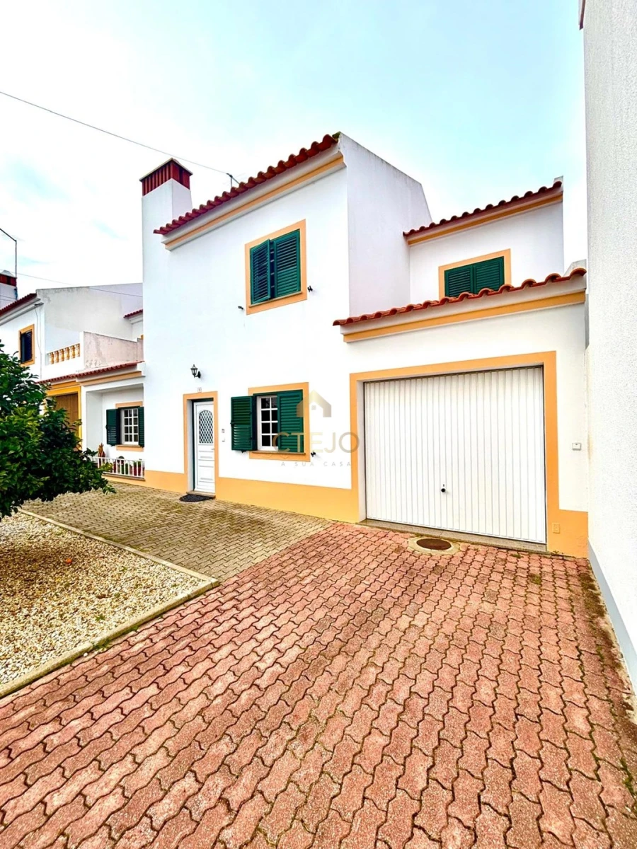 Moradia T4 para Venda em Alvalade