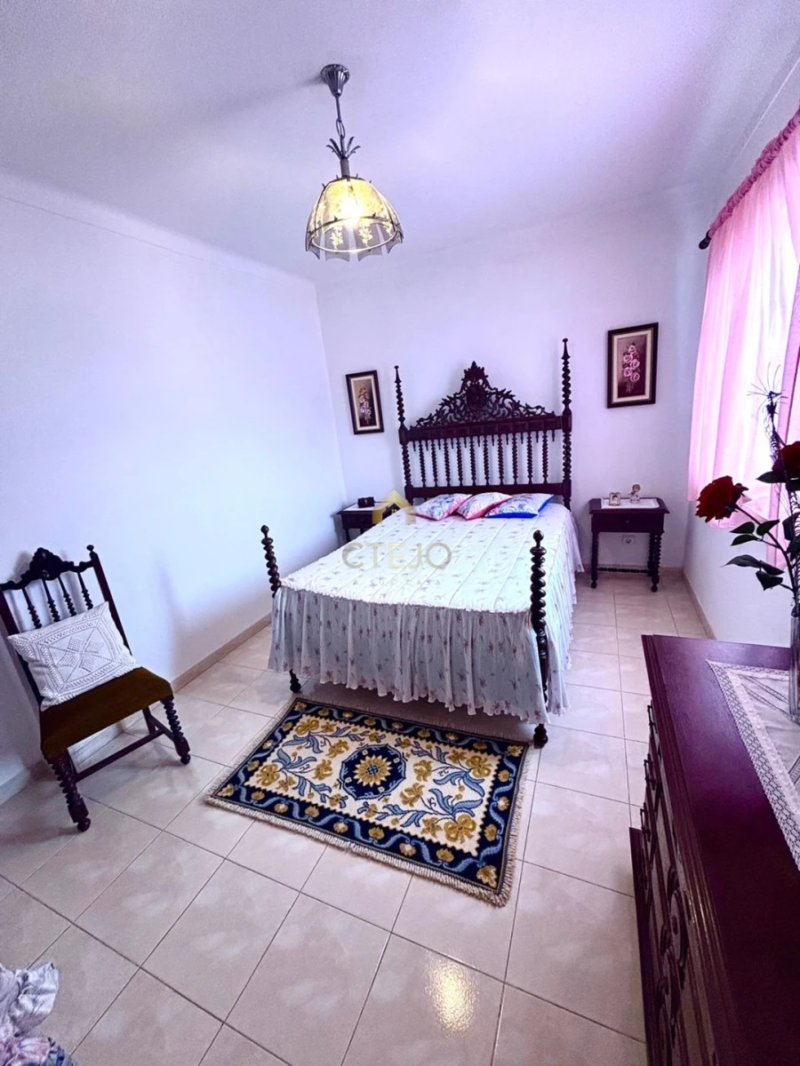 Moradia T4 para Venda em Alvalade Foto 7