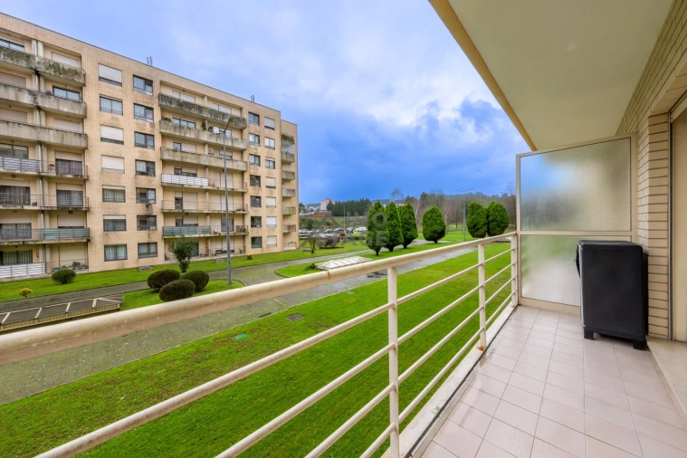 Apartamento T2 para Venda em Valongo Foto 8