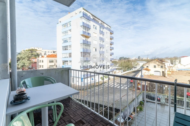 Apartamento T3 para Venda em Paranhos Foto 9