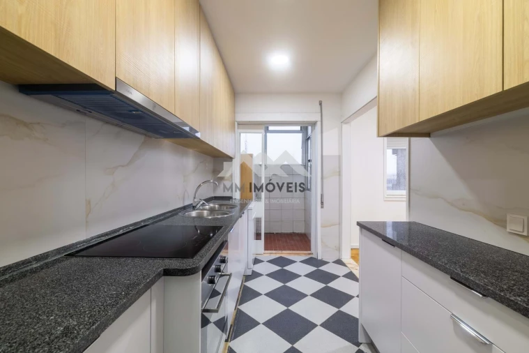 Apartamento T4 para Venda em Bougado (São Martinho e Santiago) Foto 4