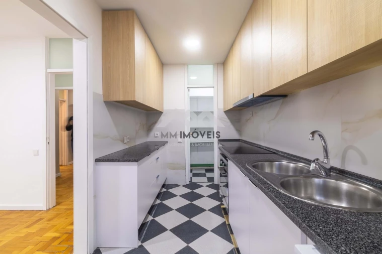 Apartamento T4 para Venda em Bougado (São Martinho e Santiago) Foto 5