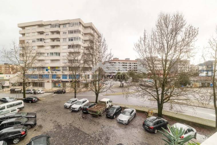 Apartamento T4 para Venda em Bougado (São Martinho e Santiago) Foto 9